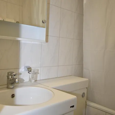 - Crown 32 Appartement
